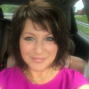 Meet your Posher, Yvette